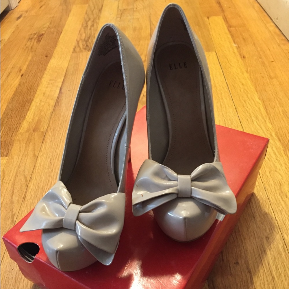 ELLE Nude Bow Platform Heels - Sz 7